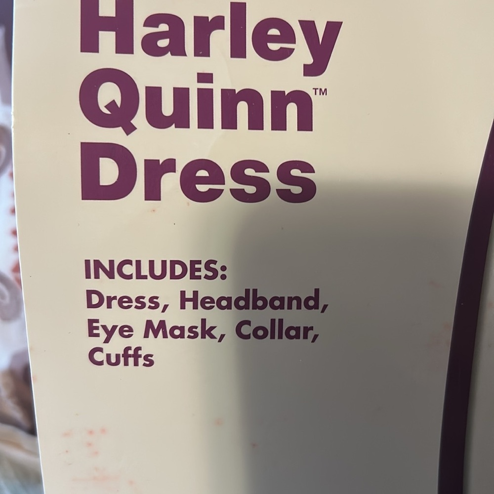 Harley Quinn costume - Picture 3 of 4